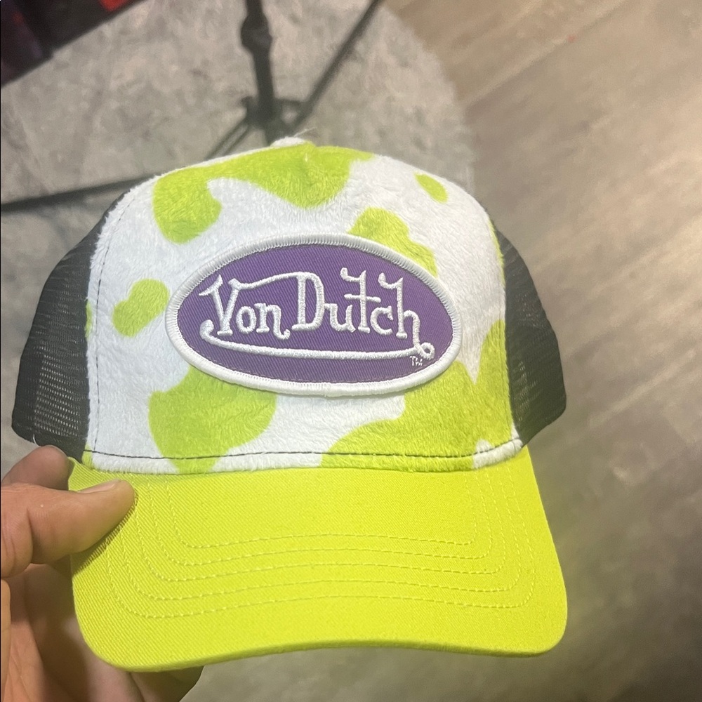 Von Dutch Lime and White Trucker Hat nwt